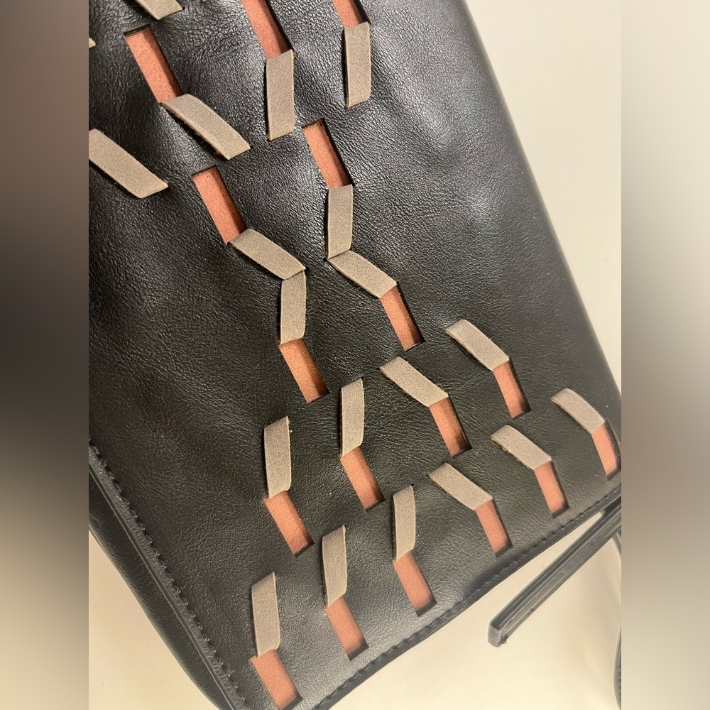 Danielle Nicole Crossbody - image 3